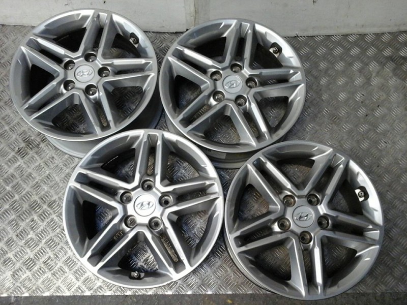 Recambio de juego llantas aluminio para hyundai kona essence 2wd referencia OEM IAM  ALUMINIO 6 , 5X16 5 TORN ET 44