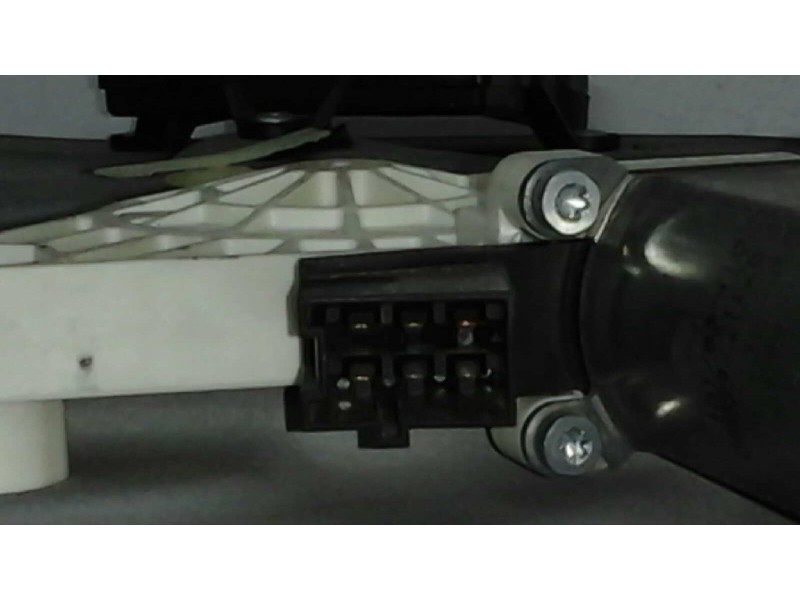 Recambio de elevalunas delantero derecho para mercedes-benz clase a (w169) 1.5 cat referencia OEM IAM A1697203079 6 PINS ELECTRI