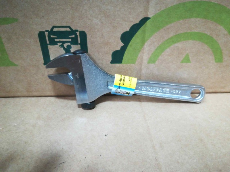 Recambio de llave ajustable para » otros... no usar standard referencia OEM IAM 2320009 PLUS TORNILLO 6´´´´ 