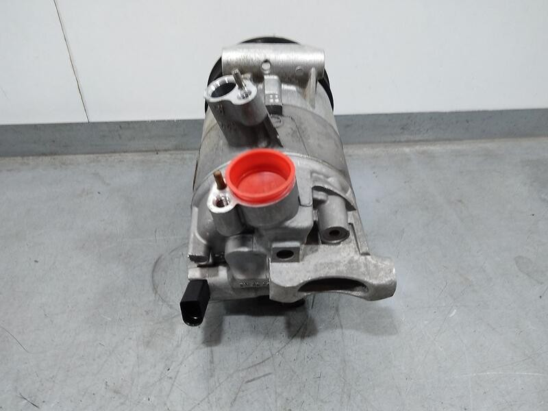 Recambio de compresor aire acondicionado para volkswagen jetta (163) advance bluemotion referencia OEM IAM 5k0820803 1K0820808F 