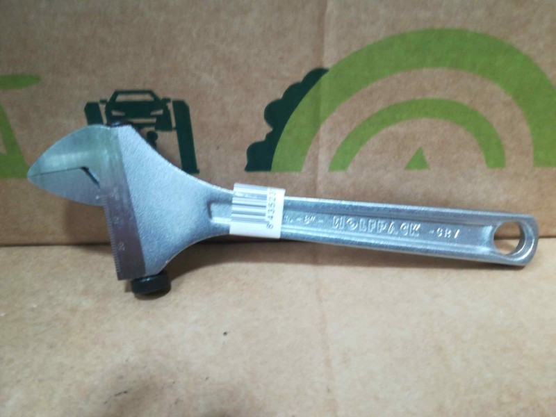 Recambio de llave ajustable para » otros... no usar standard referencia OEM IAM 2320010 PLUS TORNILLO 8´´´´ 
