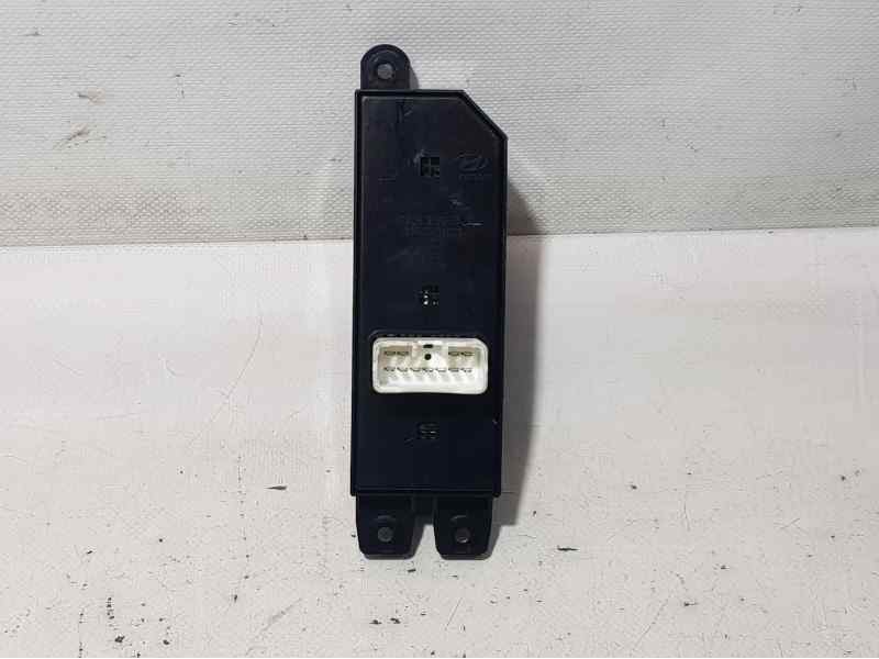 Recambio de mando elevalunas delantero izquierdo para hyundai santa fe (sm) 2.0 gls crdi 4x4 referencia OEM IAM 9357026000  