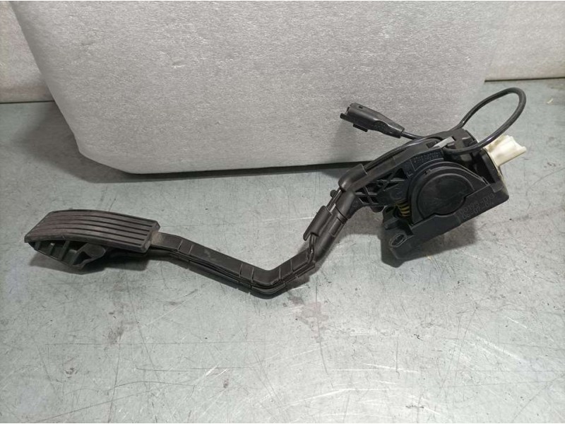 Recambio de potenciometro pedal para citroën c6 exclusive referencia OEM IAM F00C3E2429  BOSCH