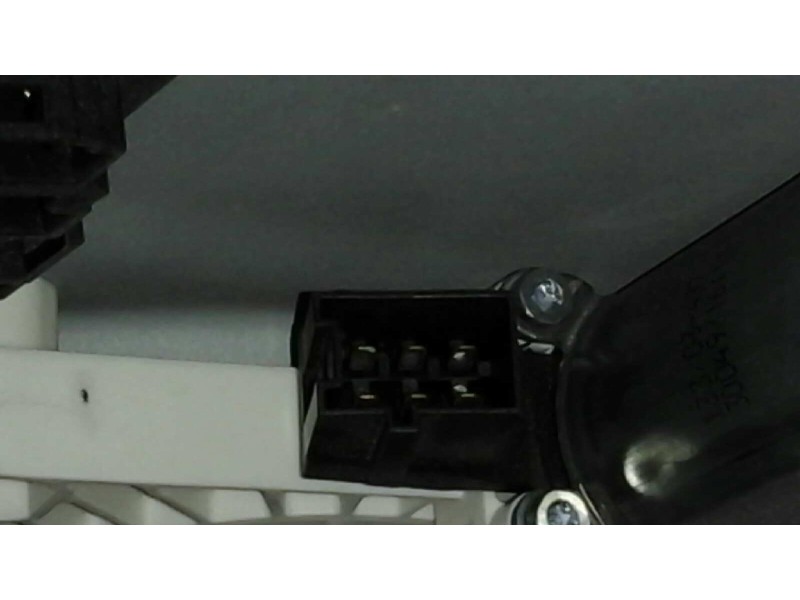 Recambio de elevalunas trasero izquierdo para mercedes-benz clase a (w169) 1.5 cat referencia OEM IAM A1697301379 6 PINS ELECTRI
