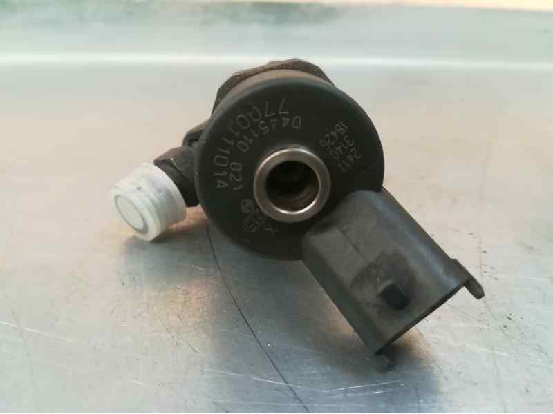 Recambio de inyector para renault scenic ii 1.9 dci diesel referencia OEM IAM 7700111014 0445110021 BOSCH