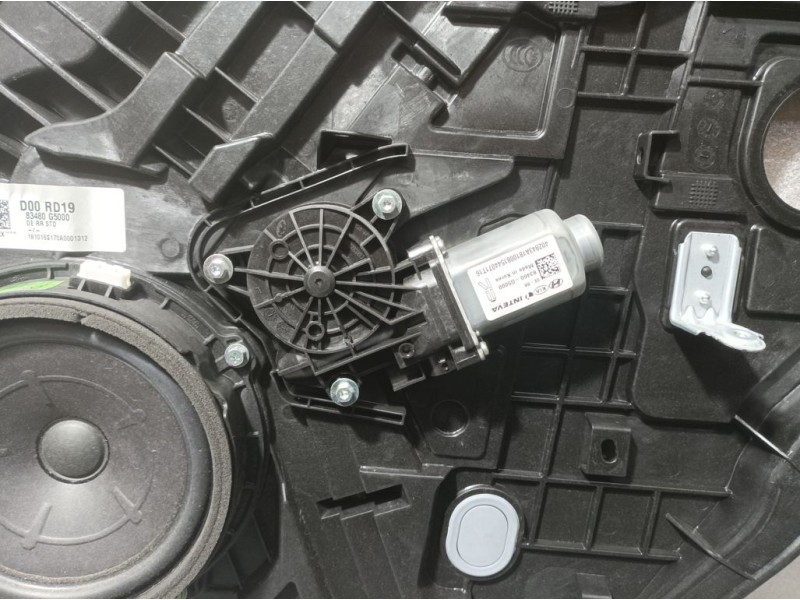Recambio de elevalunas trasero derecho para kia niro emotion plug-in hybrid referencia OEM IAM 83480G5000  ELECTRICO 2 PINS