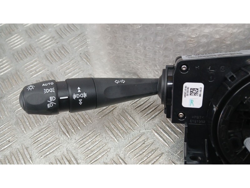 Recambio de mando luces y limpia para citroën c4 iii (ba_, bb_, bc_) 1.2 puretech 130 (bahnsa, bahnsb) referencia OEM IAM 985198