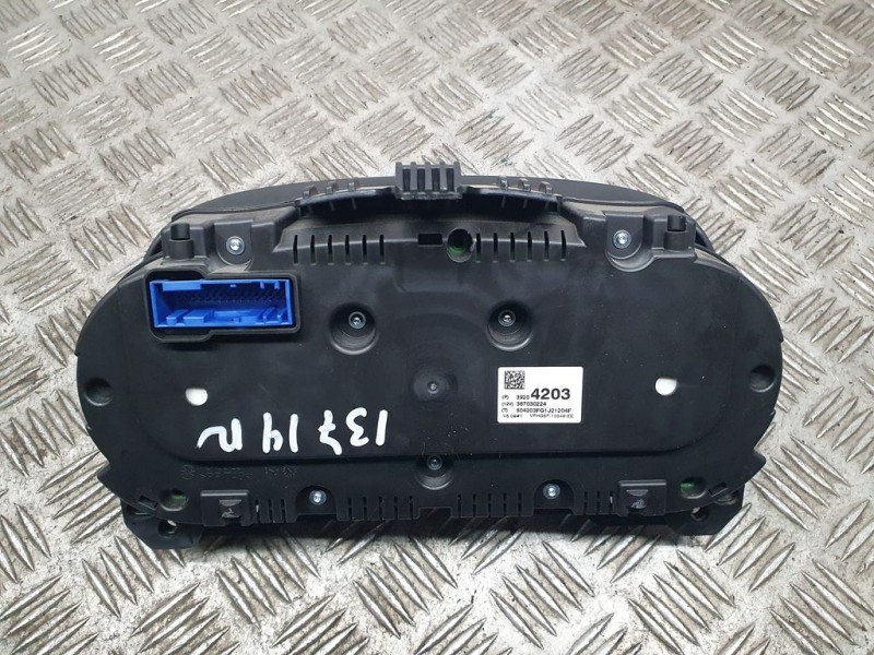 Recambio de cuadro instrumentos para opel corsa e edition referencia OEM IAM 39204203  