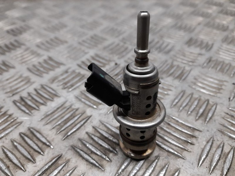 Recambio de inyector adblue para peugeot 308 allure referencia OEM IAM 9813930180  