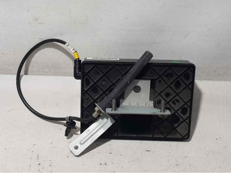 Recambio de amplificador antena para kia cee´d active referencia OEM IAM 97RA010056  