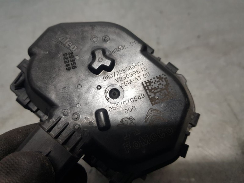 Recambio de caja mariposa para peugeot 208 1.6 blue-hdi fap referencia OEM IAM 9807238580 V29039645 VALEO