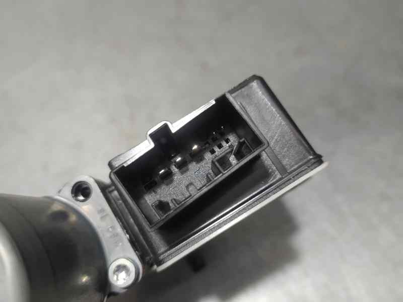 Recambio de motor elevalunas trasero izquierdo para seat leon st (5f8) reference referencia OEM IAM 5Q0959811E 0130822725 BOSCH 