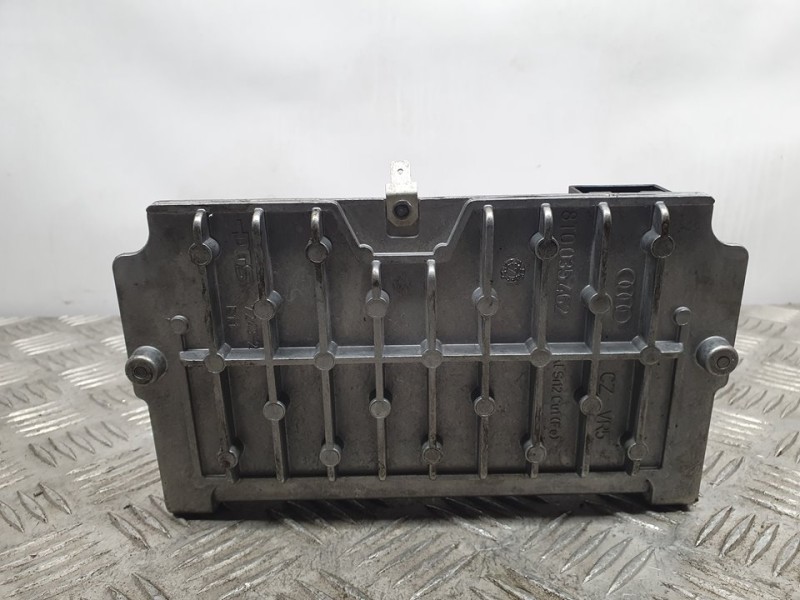 Recambio de amplificador radio para audi a4 ber. (b8) básico quattro referencia OEM IAM 8T0035462  