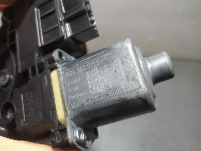 Recambio de motor elevalunas trasero izquierdo para seat leon st (5f8) reference referencia OEM IAM 5Q0959811E 0130822725 BOSCH 