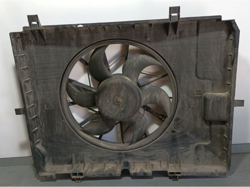 Recambio de electroventilador para mercedes-benz clase e (w210) berlina 240 (210.062) referencia OEM IAM 130303816  BOSCH