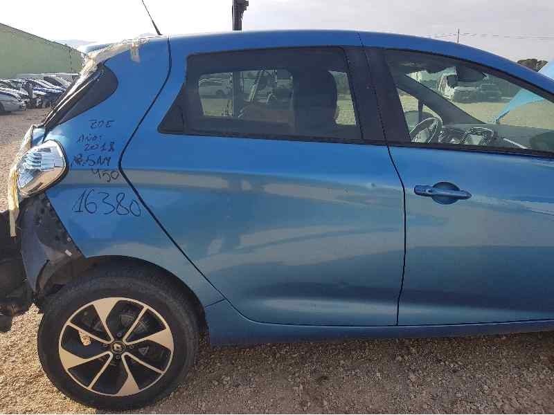 Recambio de puerta trasera derecha para renault zoe ze.40 electric intens referencia OEM IAM 821002887R  TOCADA