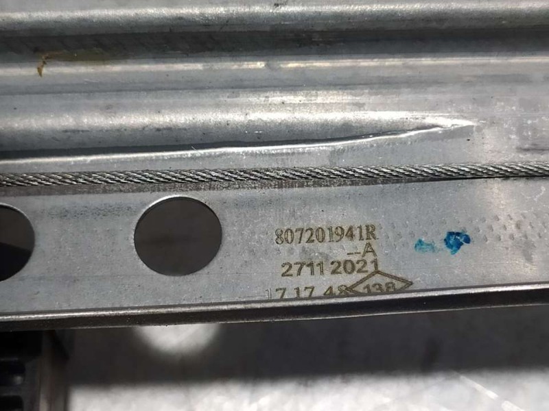 Recambio de elevalunas delantero derecho para renault express van referencia OEM IAM 807201941R 2 PINS ELECTRICO