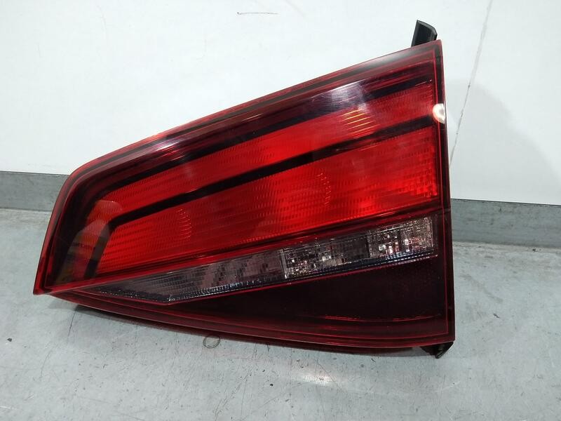 Recambio de piloto trasero derecho para volkswagen jetta (163) advance bluemotion referencia OEM IAM 5C6945094K  INTERIOR