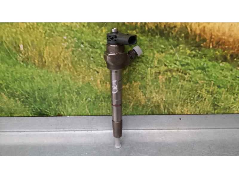 Recambio de inyector para seat leon (5f1) 2.0 tdi referencia OEM IAM 04L130277AC 0445110469 BOSCH