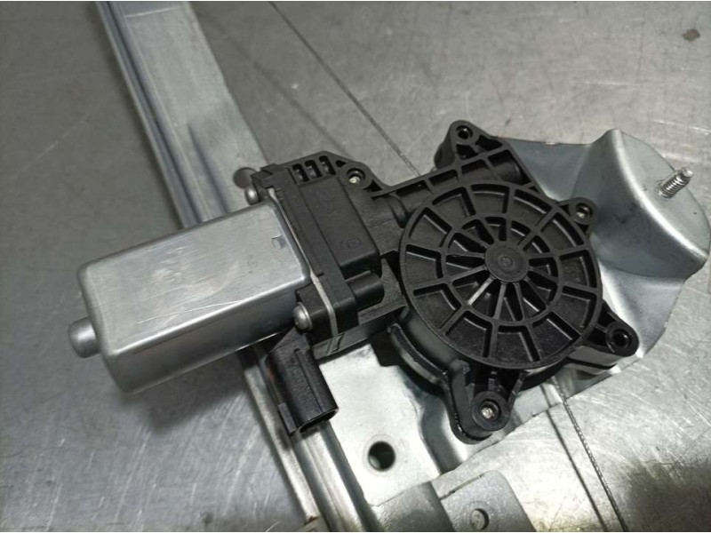 Recambio de elevalunas delantero izquierdo para renault express van referencia OEM IAM 128001172B  ELECTRICO 2 PINS