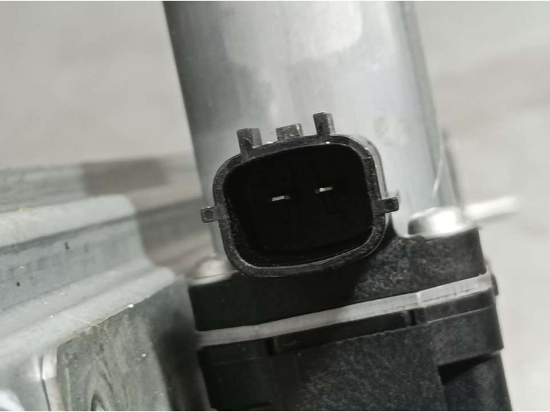 Recambio de elevalunas delantero izquierdo para renault express van referencia OEM IAM 128001172B  ELECTRICO 2 PINS
