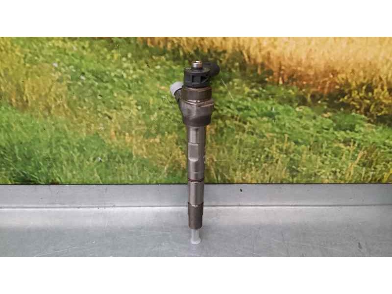 Recambio de inyector para seat leon (5f1) 2.0 tdi referencia OEM IAM 04L130277AC 0445110469 BOSCH