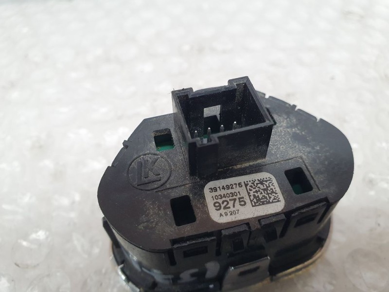 Recambio de warning para opel corsa e edition referencia OEM IAM 39149276 10340301 