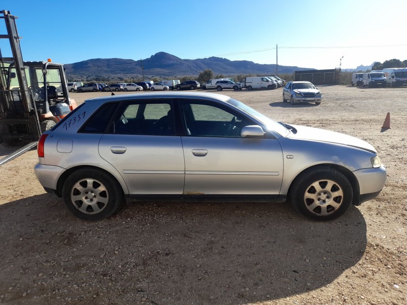 audi a3 (8l1) del año 2000