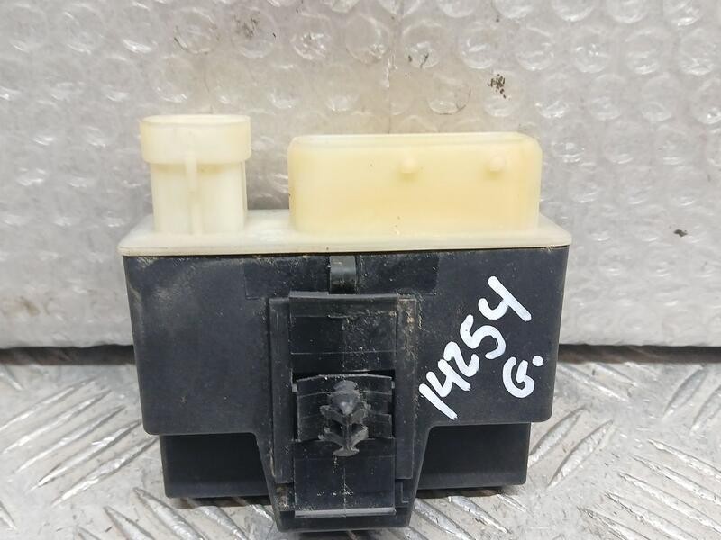 Recambio de caja precalentamiento para peugeot 308 sw allure referencia OEM IAM 9662570880  018010953