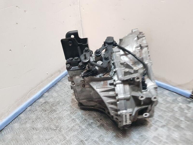 Recambio de caja cambios para hyundai sonata (nf) estyle referencia OEM IAM S619JC 007499 6VELOCIDADES