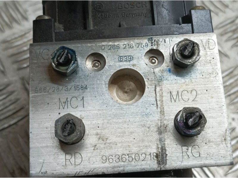 Recambio de abs para citroën xsara berlina 1.9 td sx referencia OEM IAM 963502180 0265216759 BOSCH