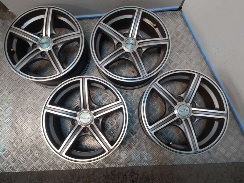 Recambio de juego llantas aluminio para kia soul diva referencia OEM IAM 6.5X15 5 TORN ET40 ALUMINIO 