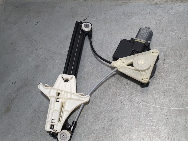 Recambio de elevalunas trasero derecho para volkswagen polo (6c1) highline bluemotion referencia OEM IAM 6R0959812AA  ELECTRICO
