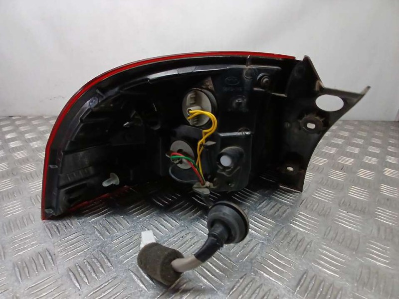 Recambio de piloto trasero derecho para kia rio concept referencia OEM IAM 924021W2  EXTERIOR