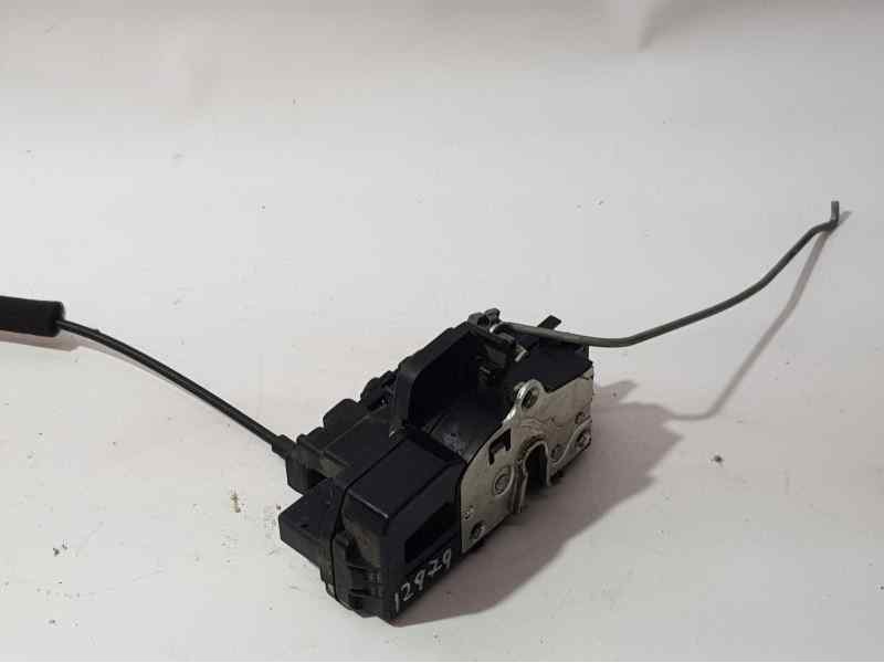 Recambio de cerradura puerta delantera derecha para chevrolet captiva 2.0 vcdi lt referencia OEM IAM A046818  