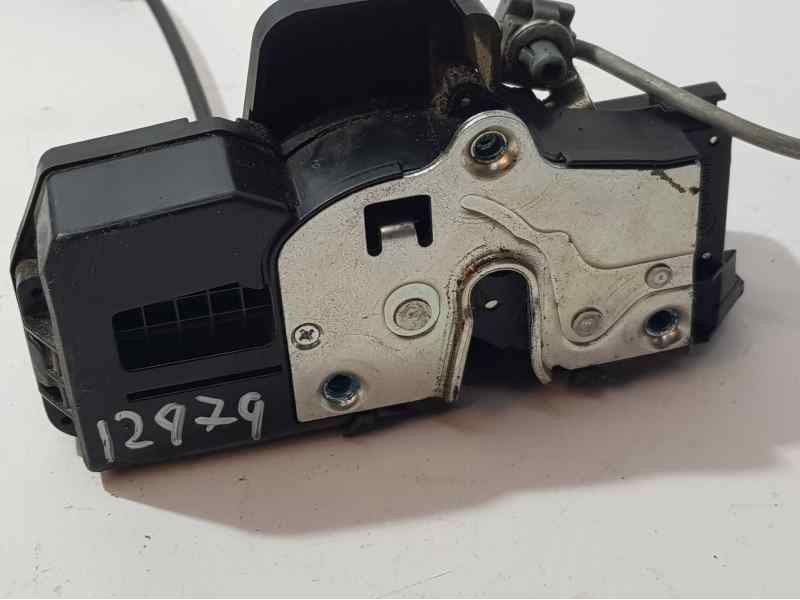 Recambio de cerradura puerta delantera derecha para chevrolet captiva 2.0 vcdi lt referencia OEM IAM A046818  