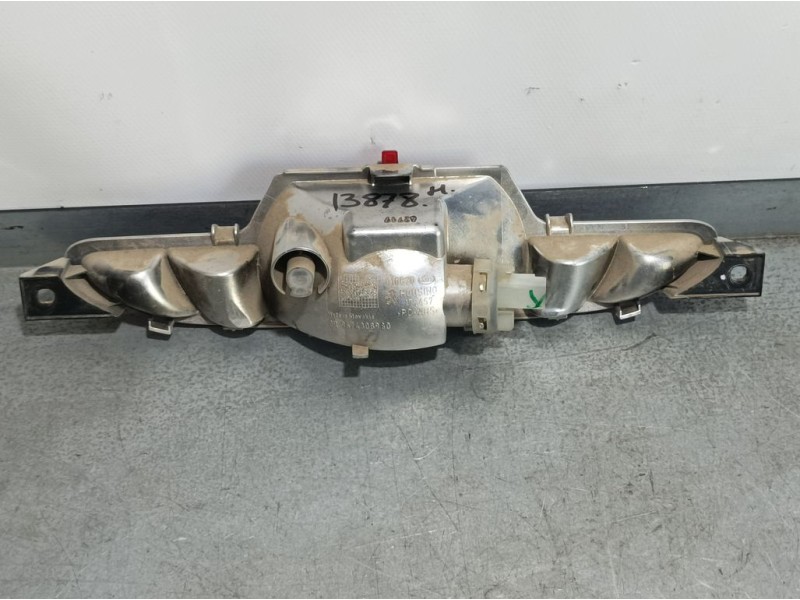 Recambio de piloto trasero central para peugeot 208 active referencia OEM IAM 9674308980  PARAGOLPES