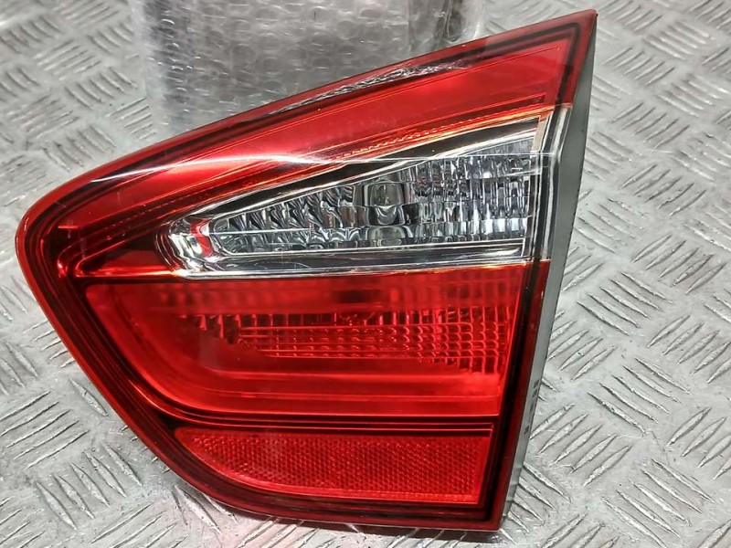 Recambio de piloto trasero derecho para kia rio concept referencia OEM IAM 924061W2  INTERIOR