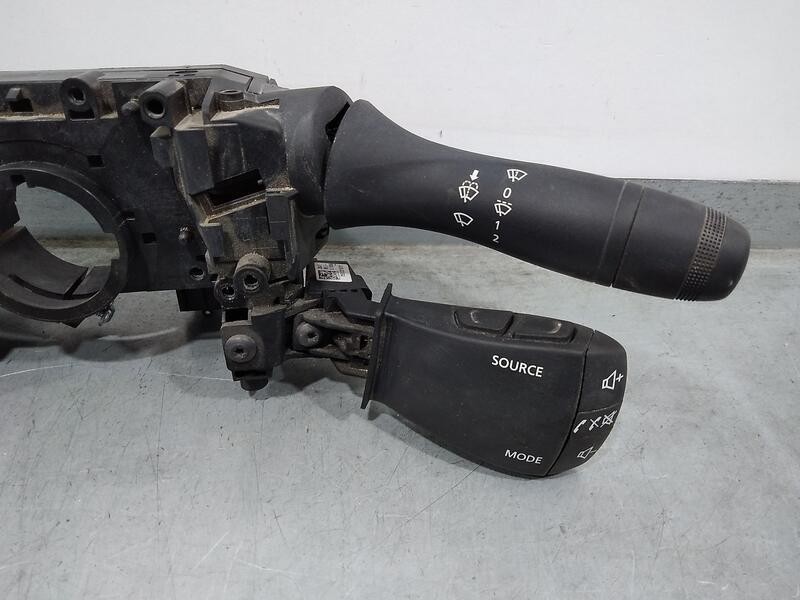 Recambio de mando luces y limpia para renault express van referencia OEM IAM 255671844r  