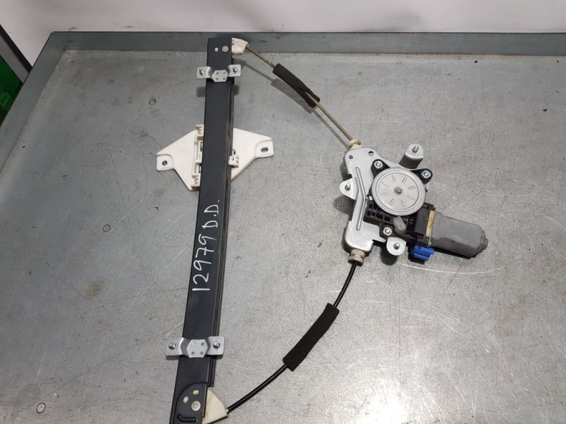 Recambio de elevalunas delantero derecho para chevrolet captiva 2.0 vcdi lt referencia OEM IAM 96627080 A00115680005 DONGYANG EL