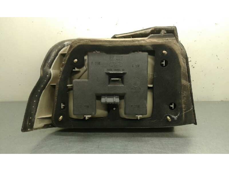 Recambio de piloto trasero derecho para ford escort berl./turnier clx berlina referencia OEM IAM   INTERIOR