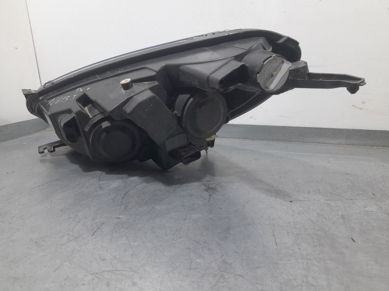 Recambio de faro derecho para ford transit courier b460 furgoneta/monovolumen 1.5 tdci referencia OEM IAM ET7613W029AM  