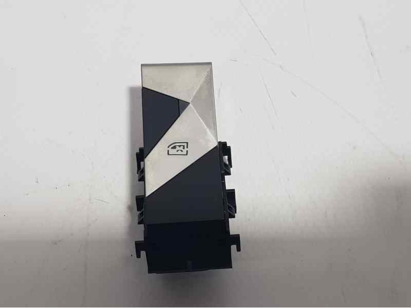 Recambio de interruptor para ds 3 crossback performance line referencia OEM IAM 9817778877  BLOQUEO ELEVALUNAS