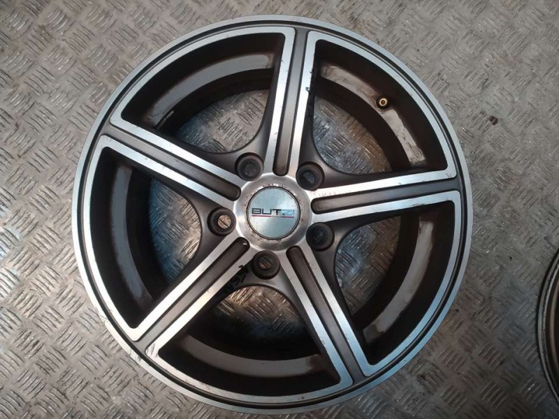 Recambio de juego llantas aluminio para kia soul diva referencia OEM IAM 6.5X15 5 TORN ET40 ALUMINIO 