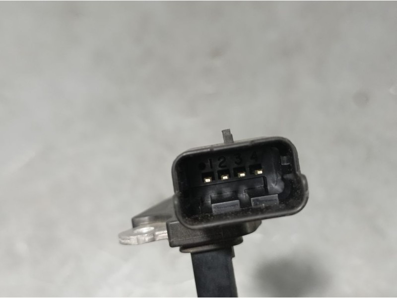 Recambio de caudalimetro para peugeot 208 active referencia OEM IAM 9677093080 AFH50M27 HITACHI