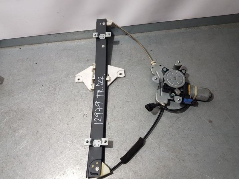 Recambio de elevalunas trasero derecho para chevrolet captiva 2.0 vcdi lt referencia OEM IAM   ELÉCTRICO