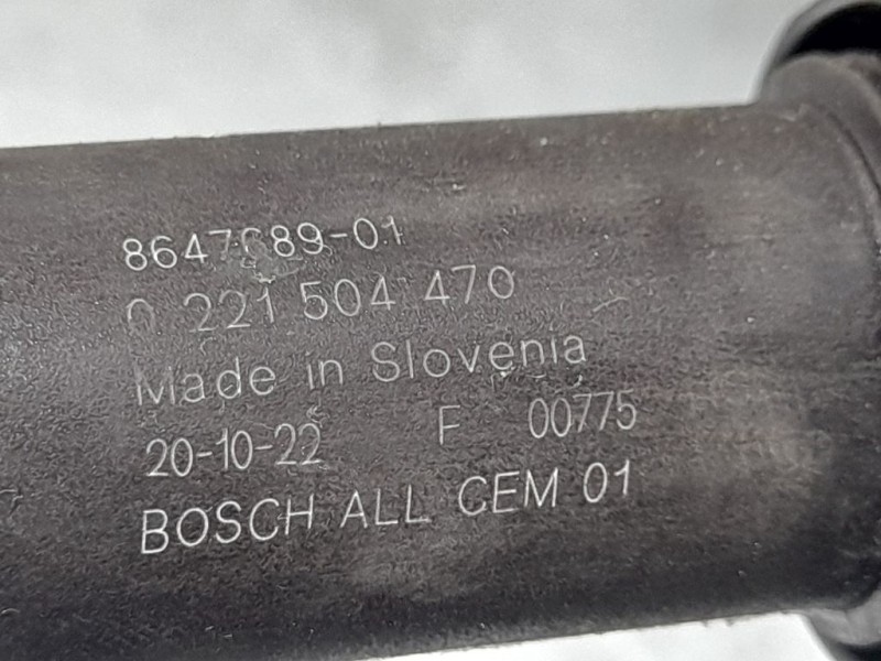 Recambio de bobina encendido para peugeot 3008 confort referencia OEM IAM 864768901 0221504470 BOSCH