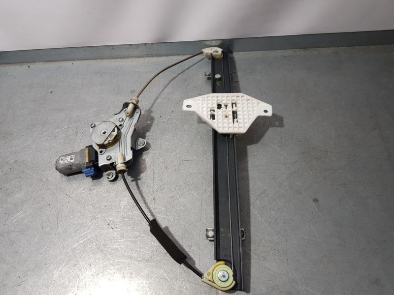 Recambio de elevalunas trasero derecho para chevrolet captiva 2.0 vcdi lt referencia OEM IAM   ELÉCTRICO