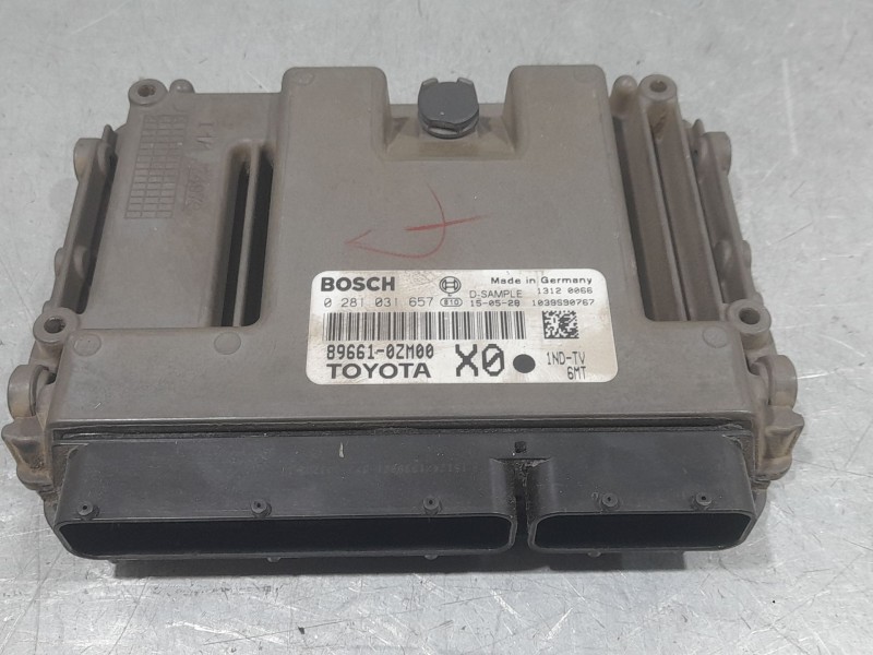 Recambio de centralita motor uce para toyota auris (_e18_) 1.4 d-4d (nde180_) referencia OEM IAM 896610ZM00 0281031657 BOSCH