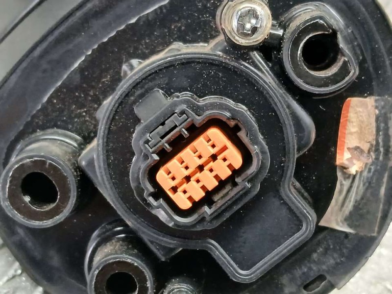 Recambio de retrovisor derecho para kia rio concept referencia OEM IAM 876201W050  ELECTRICO